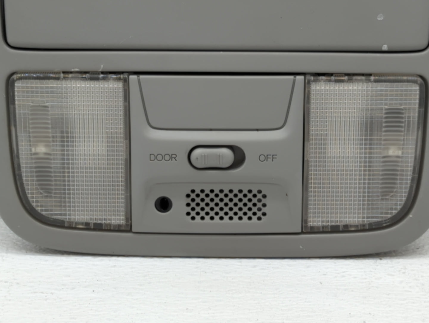 2012 Toyota Camry Overhead Roof Console - Oemusedautoparts1.com