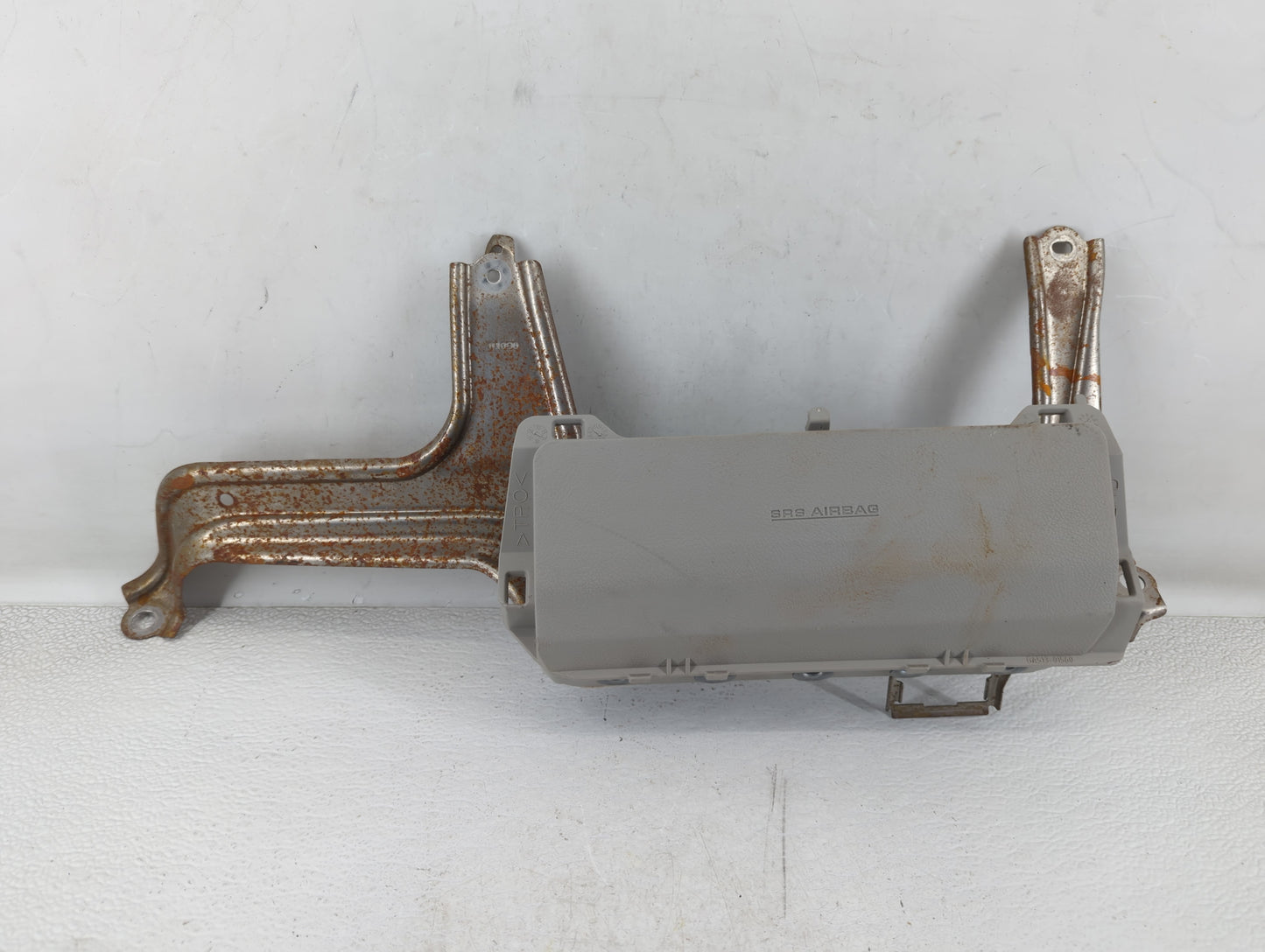 2012-2014 Toyota Camry Air Bag Passenger Right Dashboard OEM P/N:214900812m0r Fits Fits 2012 2013 2014 OEM Used Auto Parts -