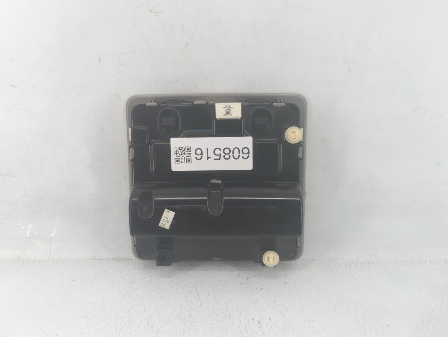 2012 Toyota Camry Overhead Roof Console - Oemusedautoparts1.com