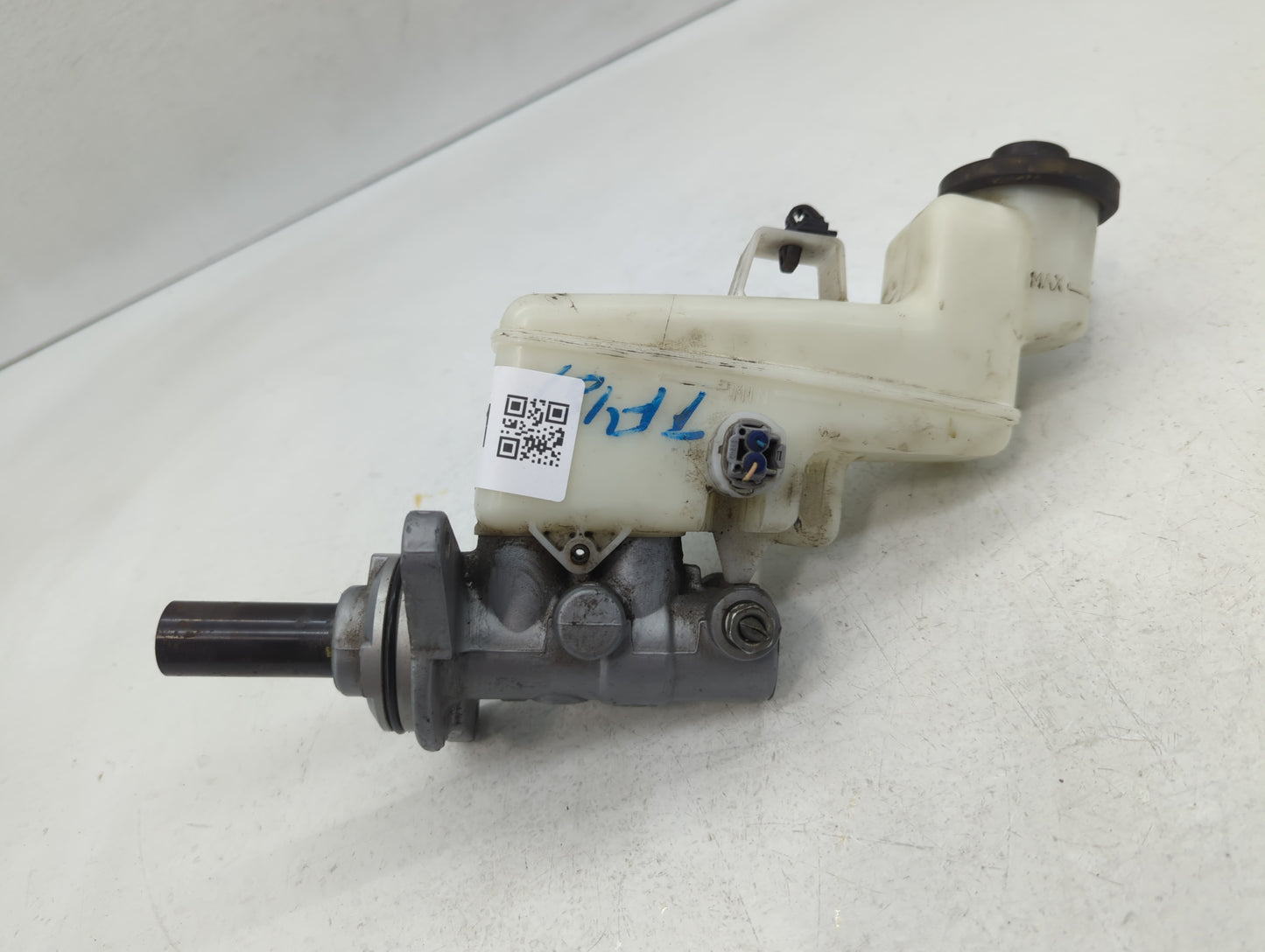 2012-2012 Toyota Camry Brake Master Cylinder - Oemusedautoparts1.com