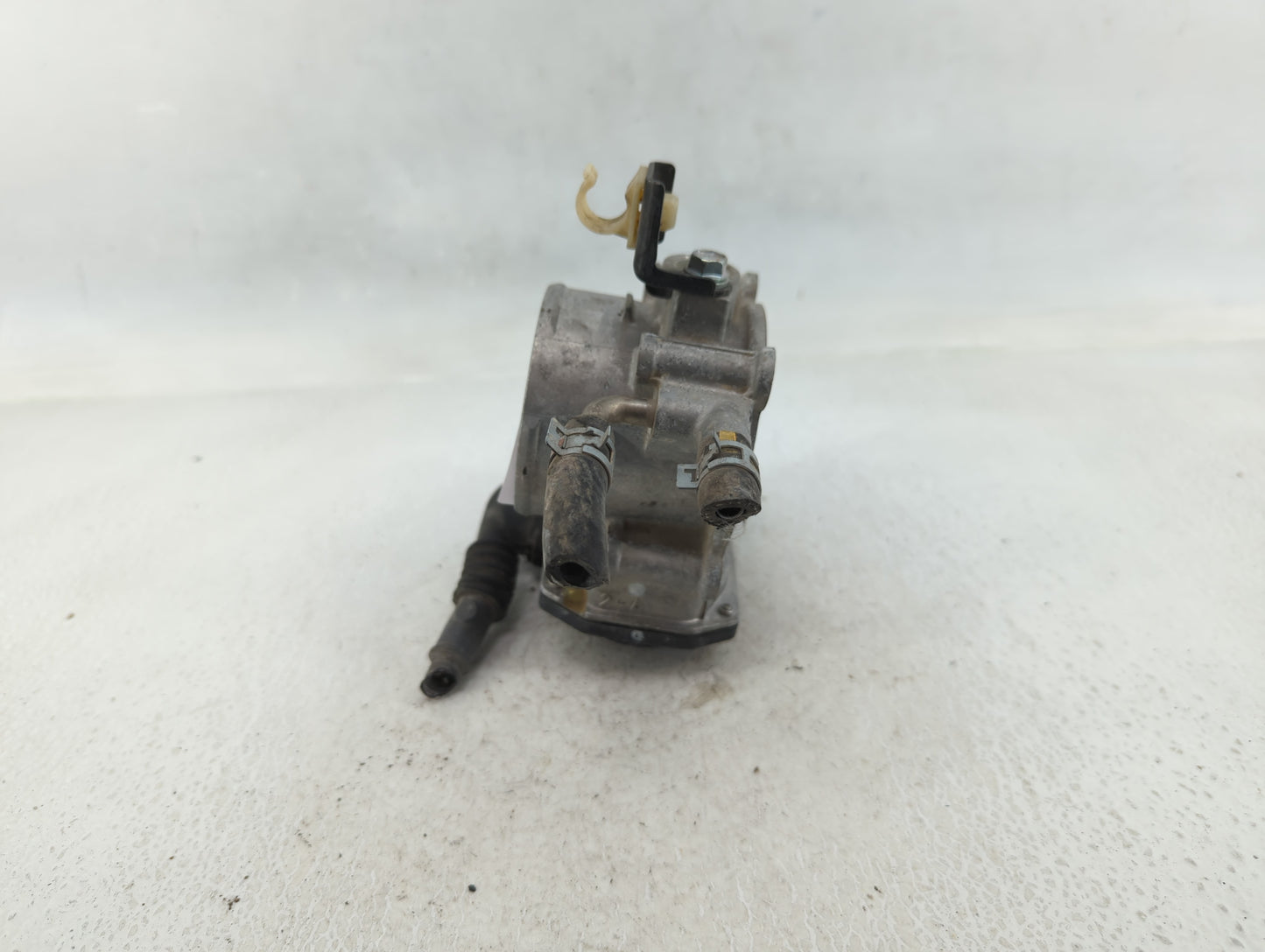 2010-2017 Toyota Camry Throttle Body P/N:22030-0V010 Fits Fits 2009 2010 2011 2012 2013 2014 2015 2016 2017 2018 2019 OEM Us