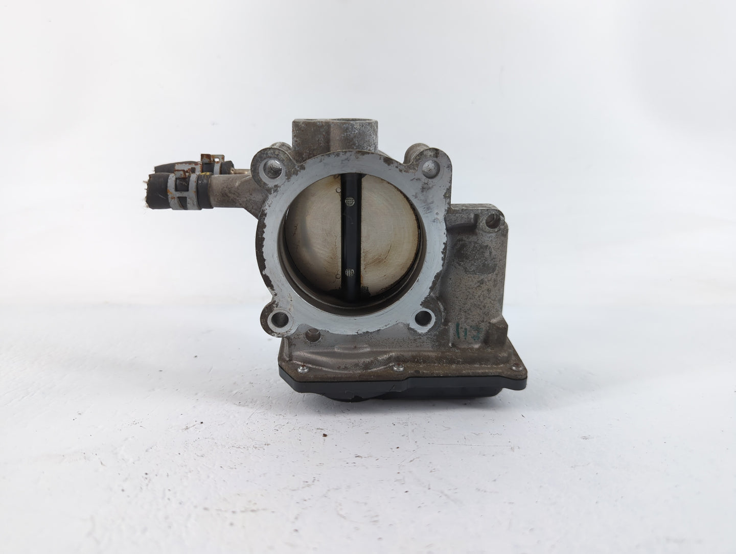 2010-2017 Toyota Camry Throttle Body P/N:22030-0V010 Fits Fits 2009 2010 2011 2012 2013 2014 2015 2016 2017 2018 2019 OEM Us