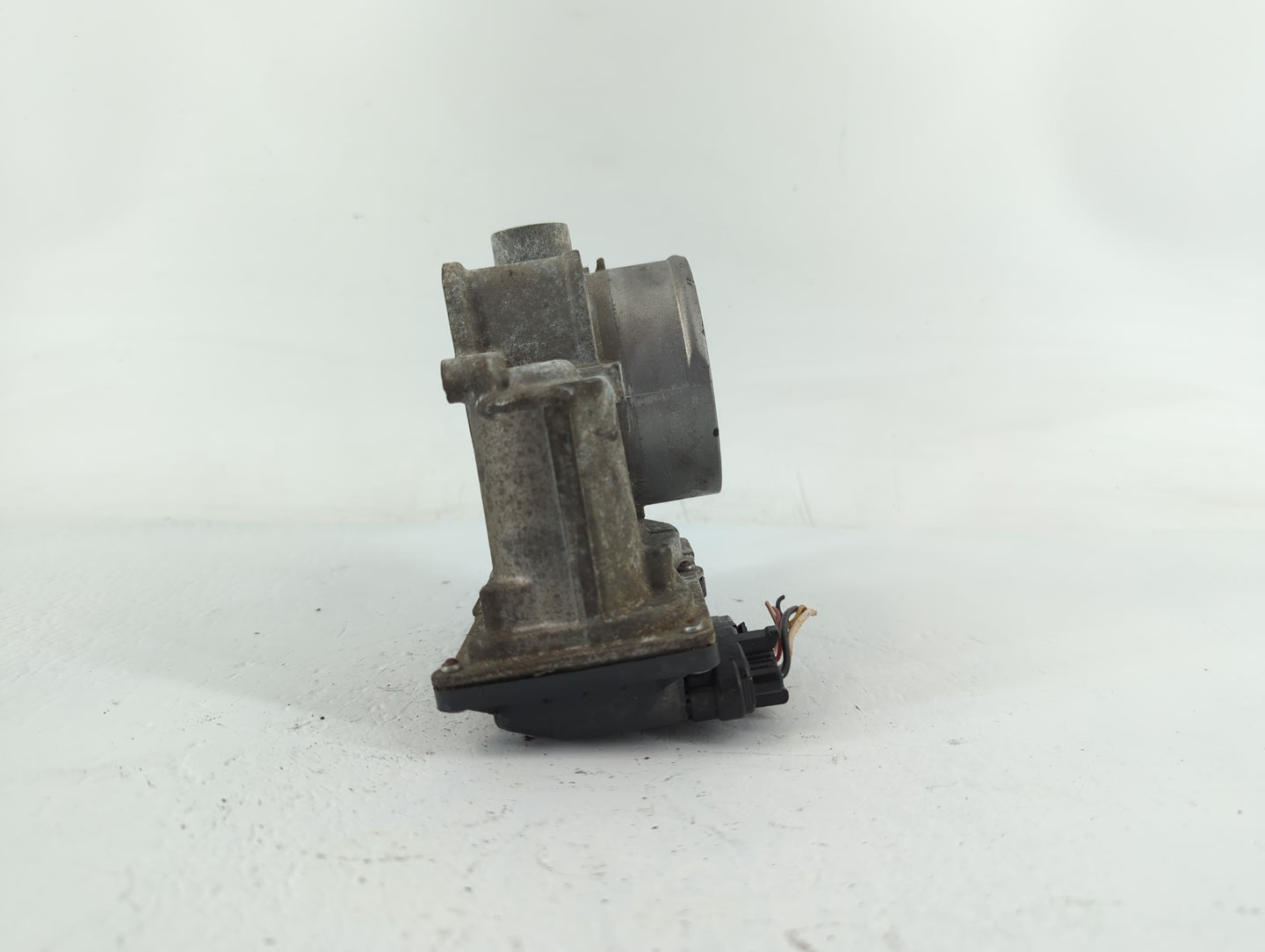 2010-2017 Toyota Camry Throttle Body P/N:22030-0V010 Fits Fits 2009 2010 2011 2012 2013 2014 2015 2016 2017 2018 2019 OEM Us