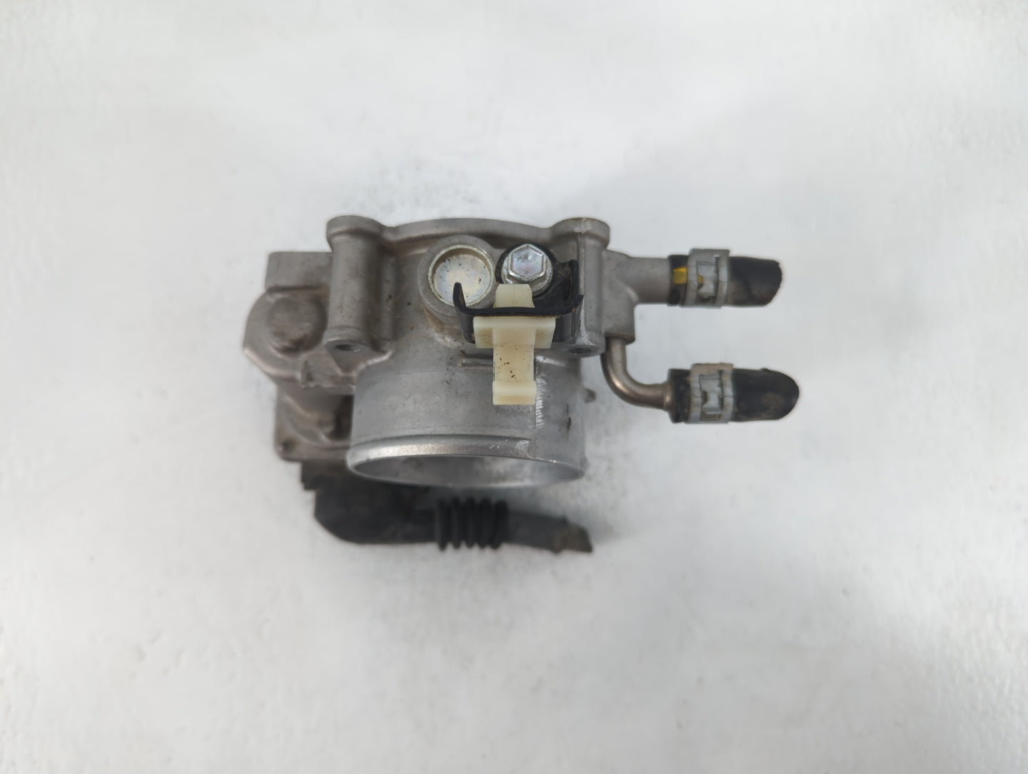2010-2017 Toyota Camry Throttle Body P/N:22030-0V010 Fits Fits 2009 2010 2011 2012 2013 2014 2015 2016 2017 2018 2019 OEM Us