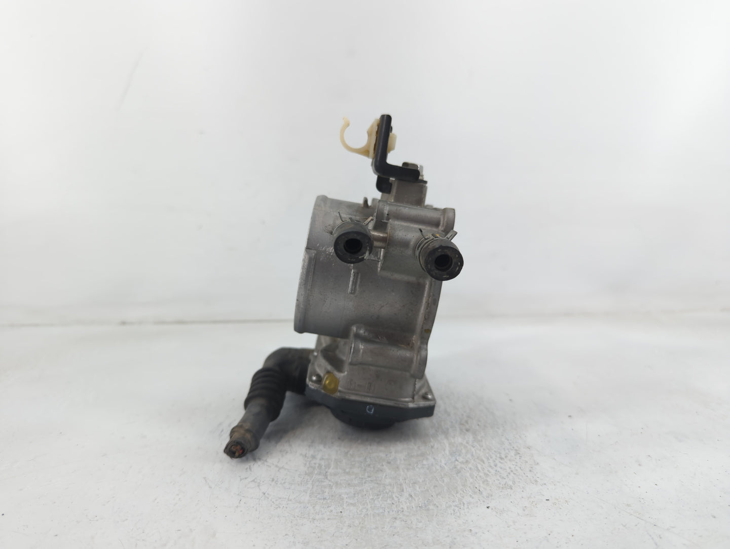 2010-2017 Toyota Camry Throttle Body P/N:22030-0V010 Fits Fits 2009 2010 2011 2012 2013 2014 2015 2016 2017 2018 2019 OEM Us