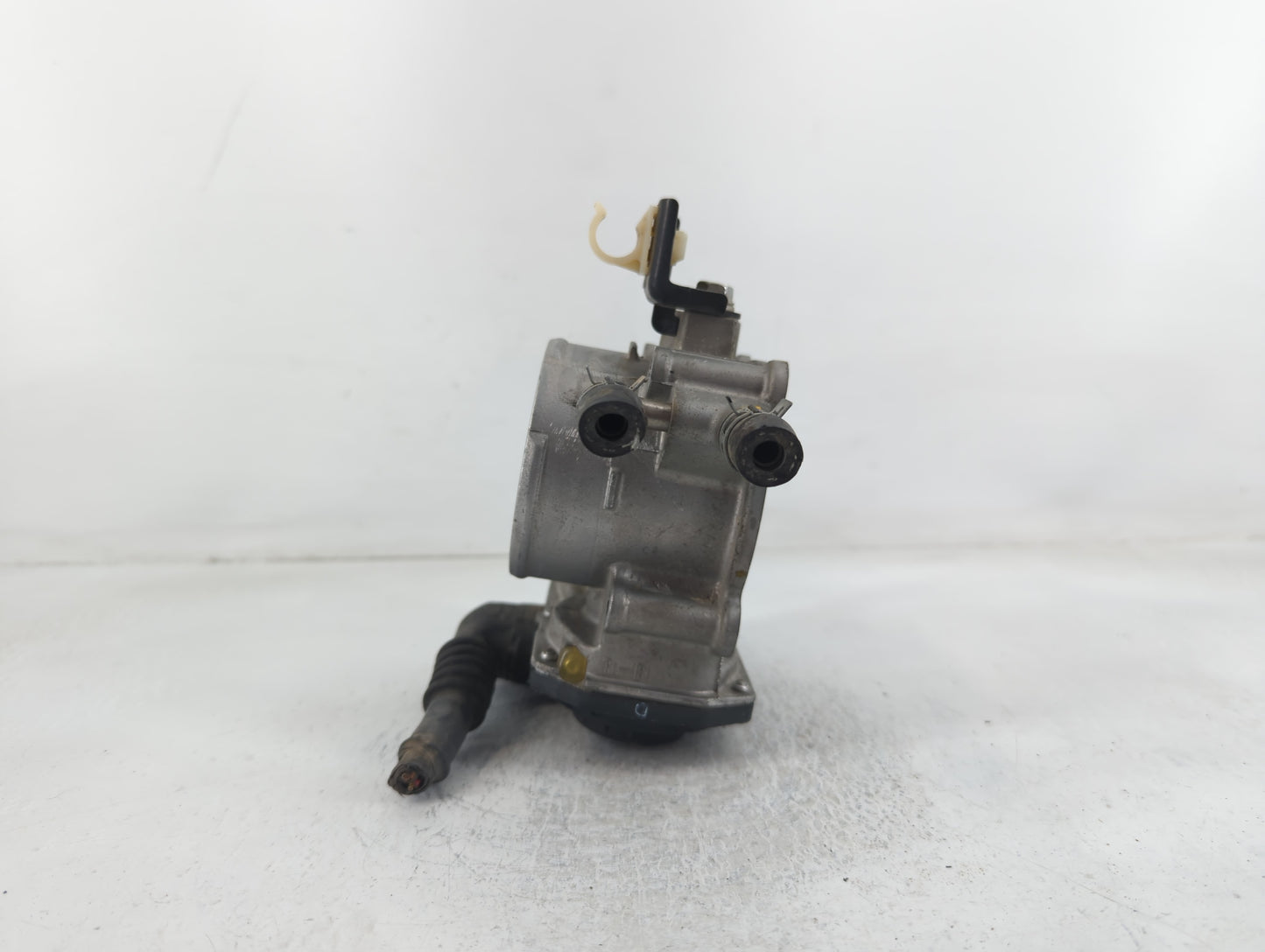 2010-2017 Toyota Camry Throttle Body P/N:22030-0V010 Fits Fits 2009 2010 2011 2012 2013 2014 2015 2016 2017 2018 2019 OEM Us