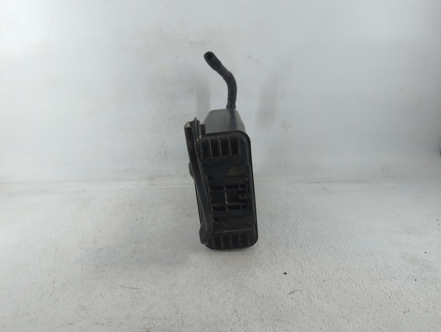 2012 Toyota Camry Passenger Right Seat Belt Rear Retractor - Oemusedautoparts1.com