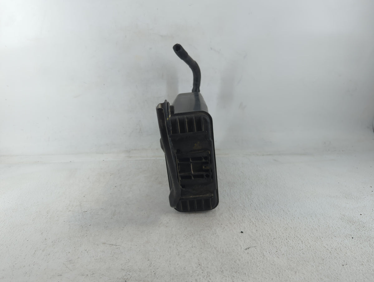 2012 Toyota Camry Passenger Right Seat Belt Rear Retractor - Oemusedautoparts1.com