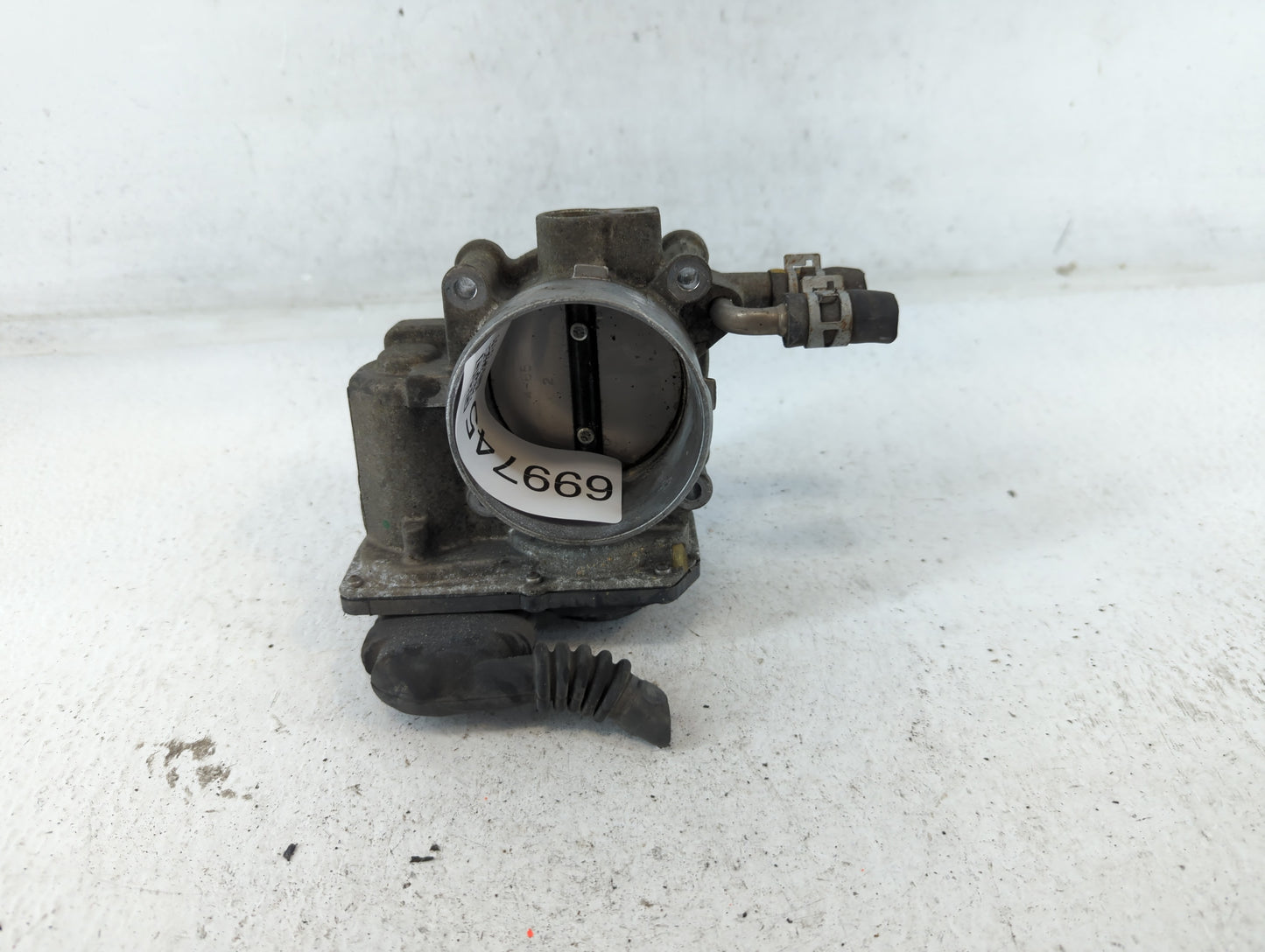 2010-2017 Toyota Camry Throttle Body P/N:22030-0V010 Fits Fits 2009 2010 2011 2012 2013 2014 2015 2016 2017 2018 2019 OEM Us