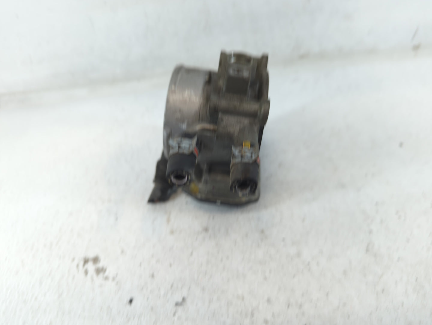 2010-2017 Toyota Camry Throttle Body P/N:22030-0V010 Fits Fits 2009 2010 2011 2012 2013 2014 2015 2016 2017 2018 2019 OEM Us