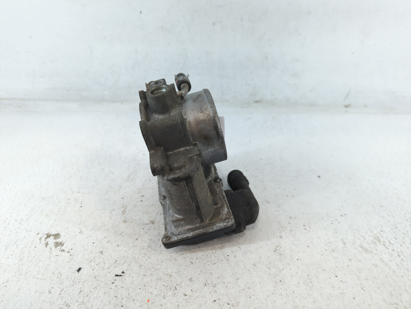 2010-2017 Toyota Camry Throttle Body P/N:22030-0V010 Fits Fits 2009 2010 2011 2012 2013 2014 2015 2016 2017 2018 2019 OEM Us