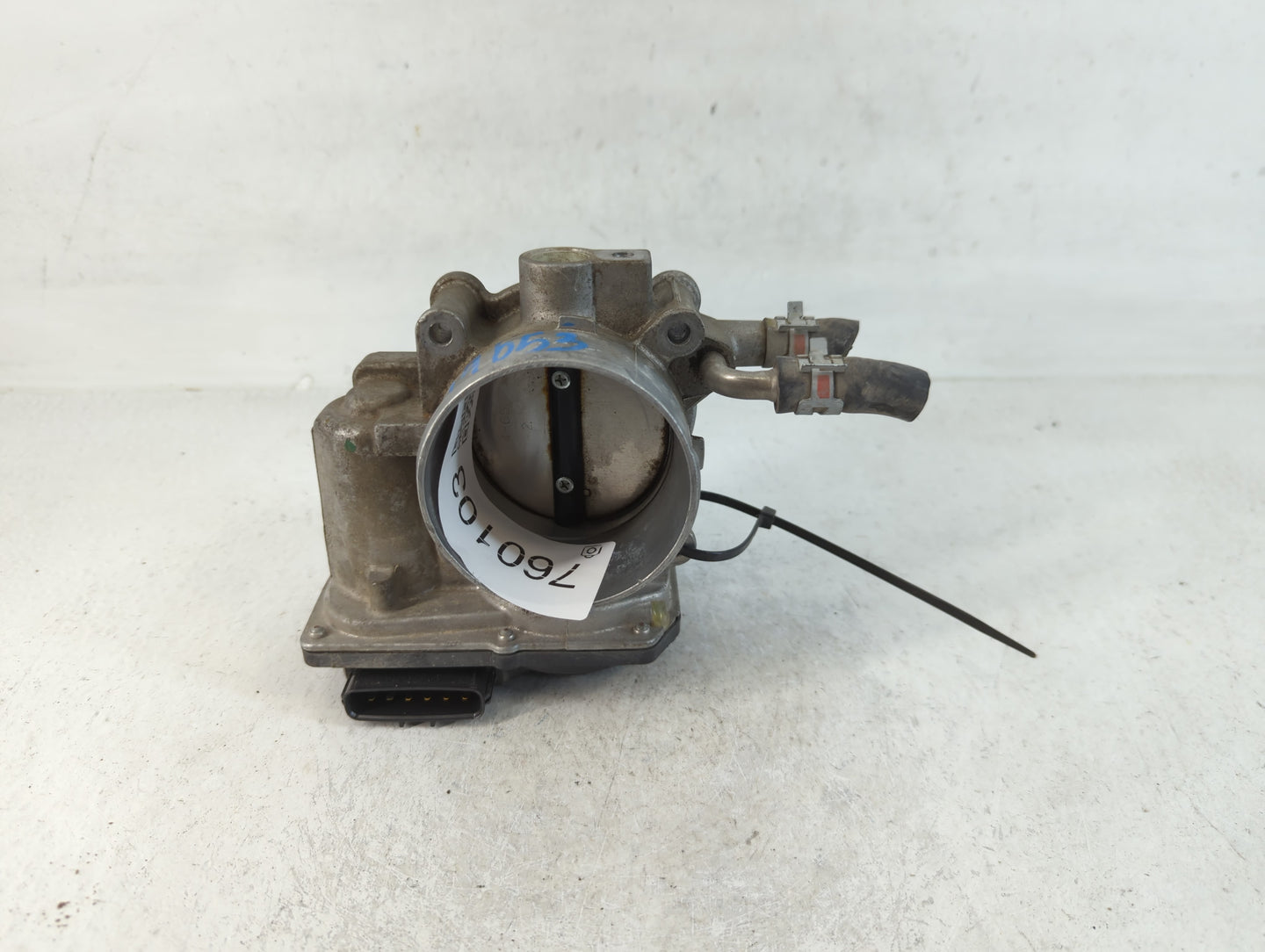 2012-2017 Toyota Camry Throttle Body P/N:22030-0V010 Fits Fits 2012 2013 2014 2015 2016 2017 2018 2019 2020 2021 OEM Used Au