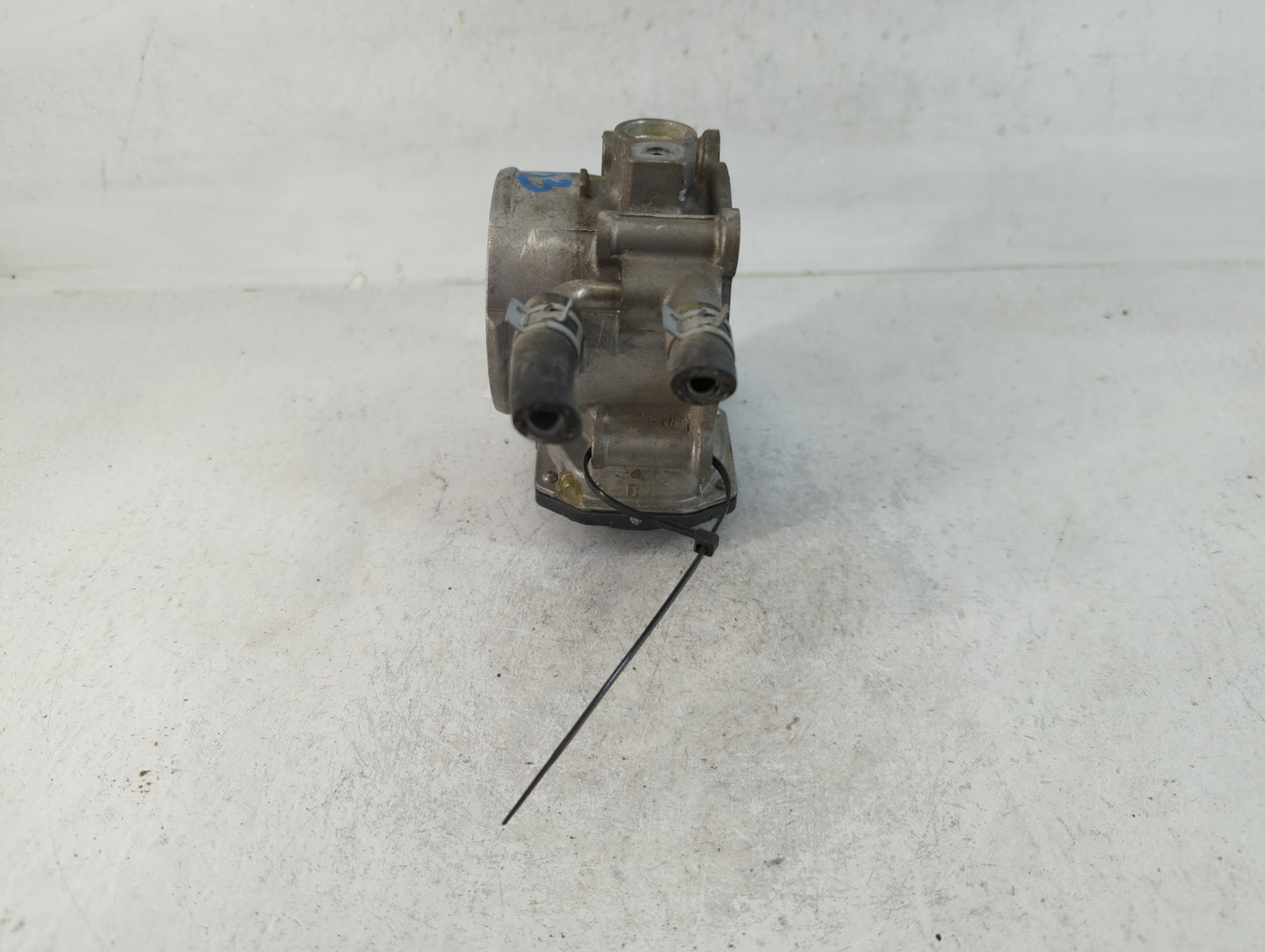 2012-2017 Toyota Camry Throttle Body P/N:22030-0V010 Fits Fits 2012 2013 2014 2015 2016 2017 2018 2019 2020 2021 OEM Used Au