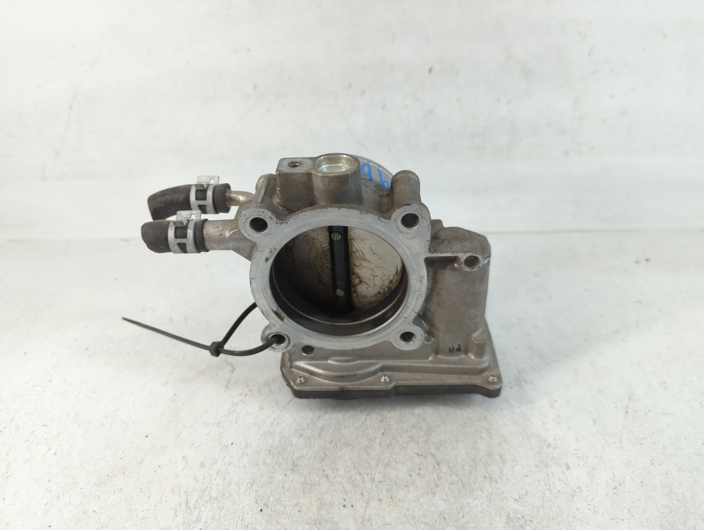 2012-2017 Toyota Camry Throttle Body P/N:22030-0V010 Fits Fits 2012 2013 2014 2015 2016 2017 2018 2019 2020 2021 OEM Used Au