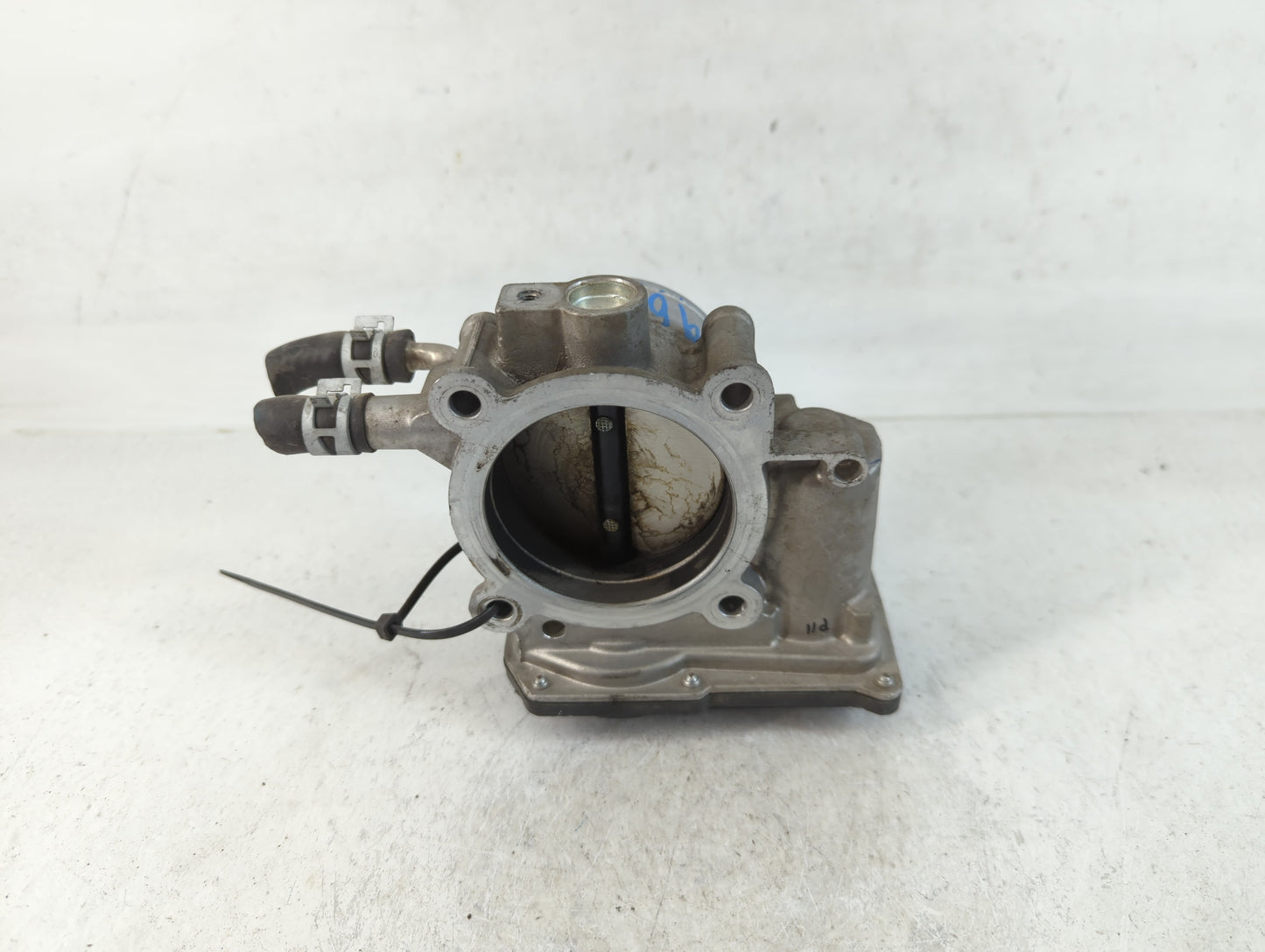 2012-2017 Toyota Camry Throttle Body P/N:22030-0V010 Fits Fits 2012 2013 2014 2015 2016 2017 2018 2019 2020 2021 OEM Used Au