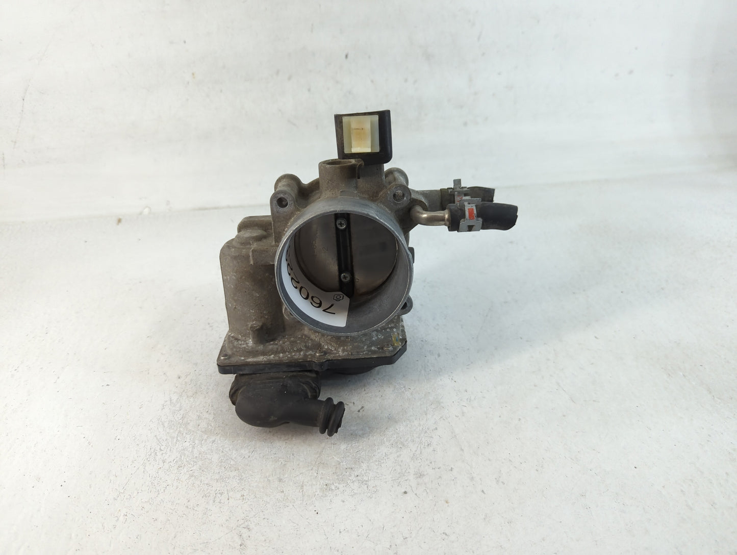 2012-2017 Toyota Camry Throttle Body P/N:22030-0V010 Fits Fits 2012 2013 2014 2015 2016 2017 2018 2019 2020 2021 OEM Used Au