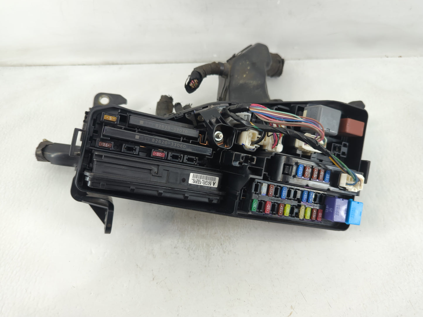2012-2017 Toyota Camry Fusebox Fuse Box Panel Relay Module Fits Fits 2012 2013 2014 2015 2016 2017 OEM Used Auto Parts - Oem