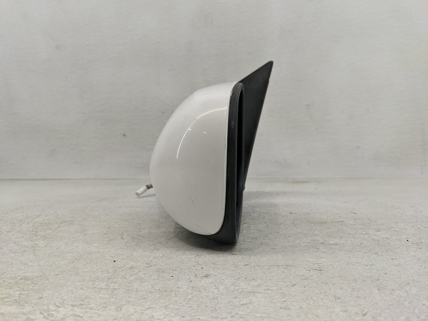 2009-2013 Toyota Corolla Driver Side View Mirror - Left Door Mirror OEM Used - Oemusedautoparts1.com