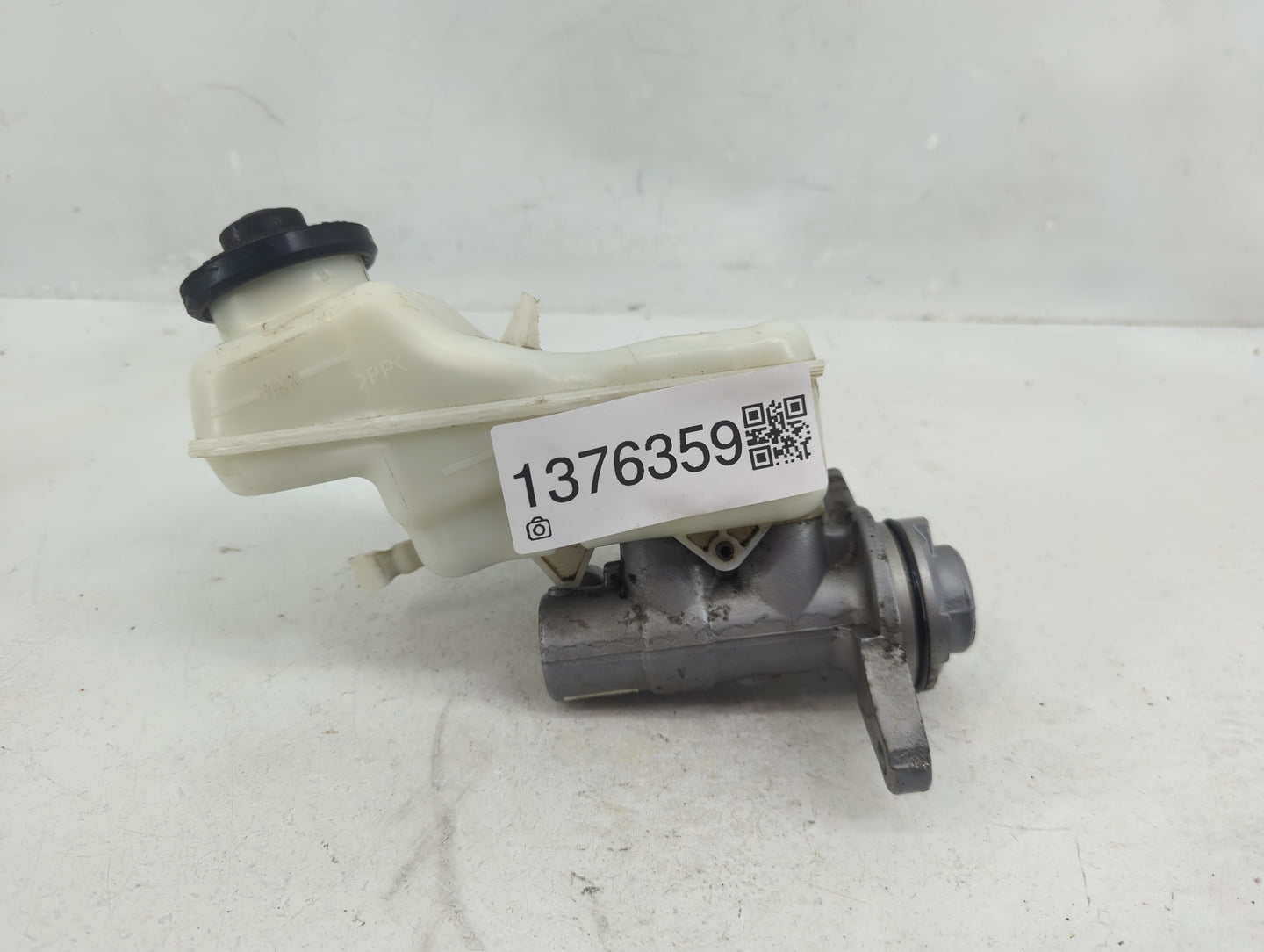 2010-2013 Toyota Corolla Brake Master Cylinder 1376359 - Oemusedautoparts1.com