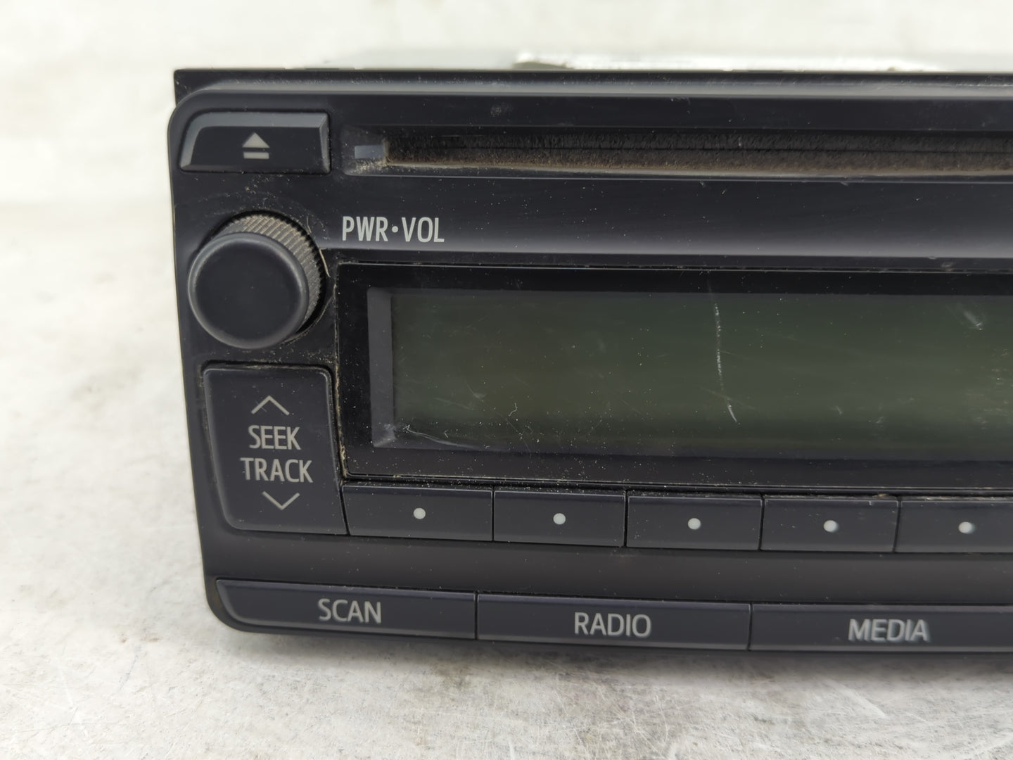2012-2013 Toyota Corolla Radio AM FM Cd Player Receiver Replacement P/N:86120-02F90 Fits Fits 2012 2013 OEM Used Auto Parts 