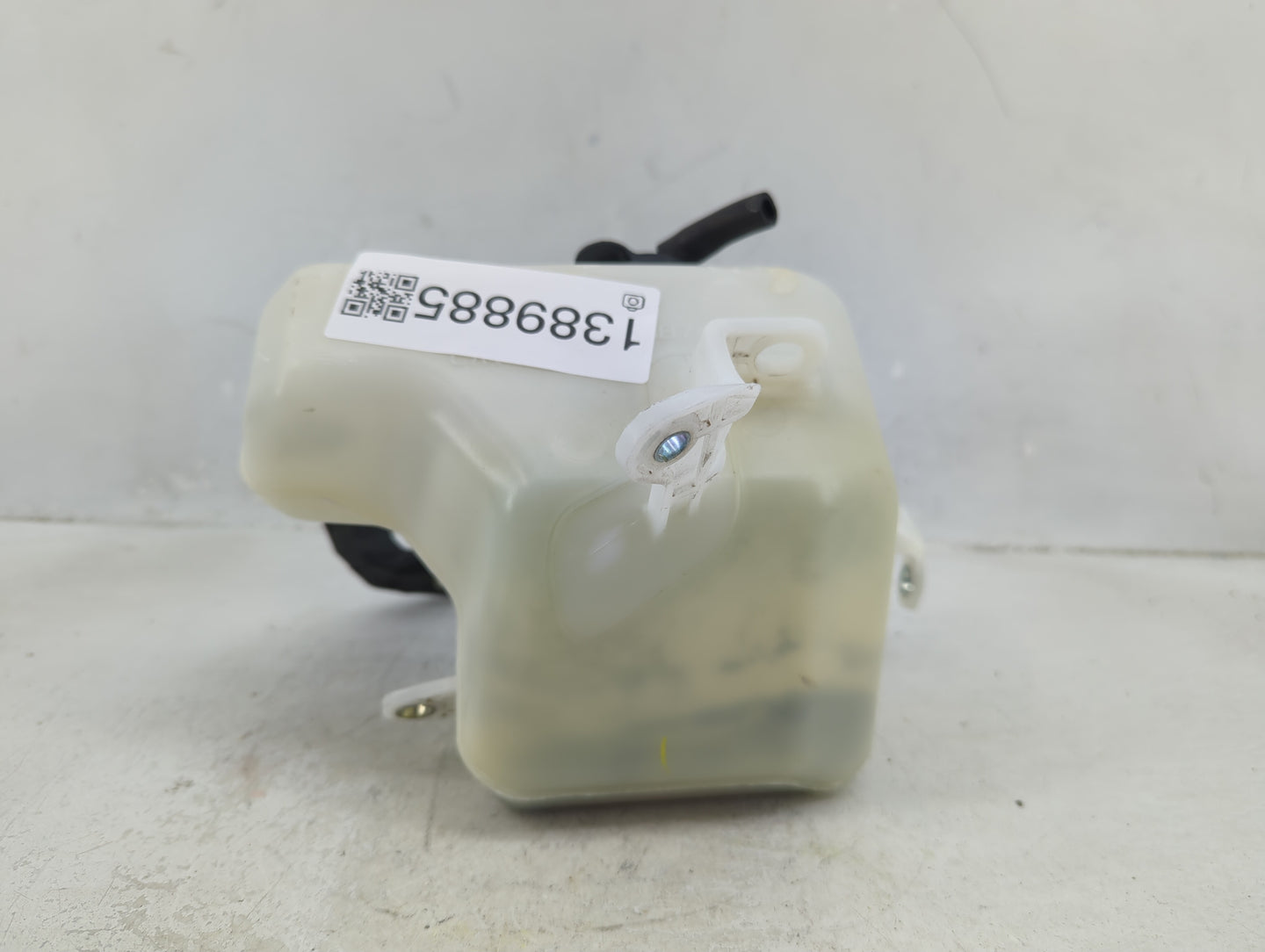 2009-2013 Toyota Corolla Windshield Washer Fluid Reservoir Bottle Oem - Oemusedautoparts1.com