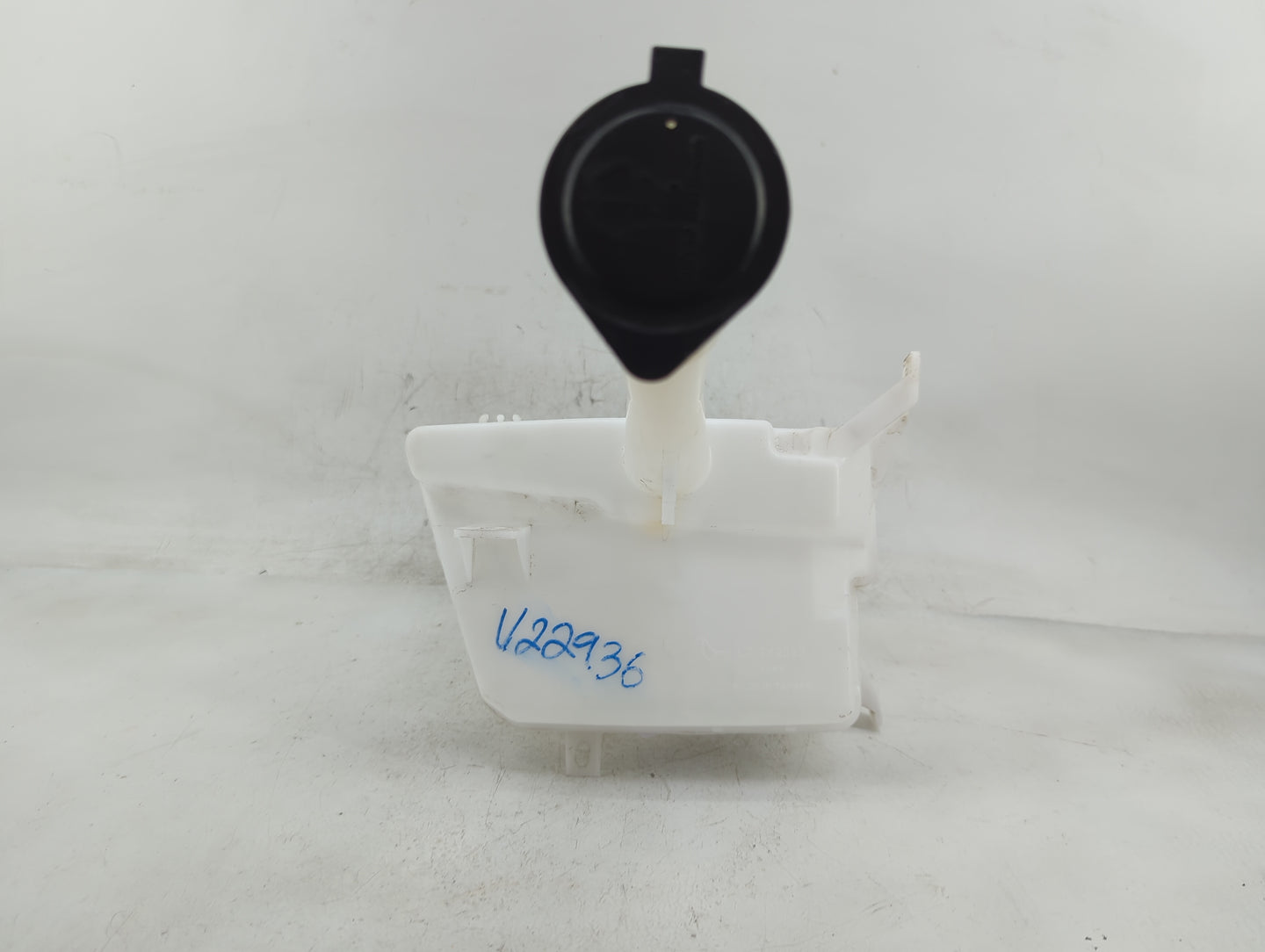 2009-2013 Toyota Corolla Windshield Washer Fluid Reservoir Bottle Oem - Oemusedautoparts1.com