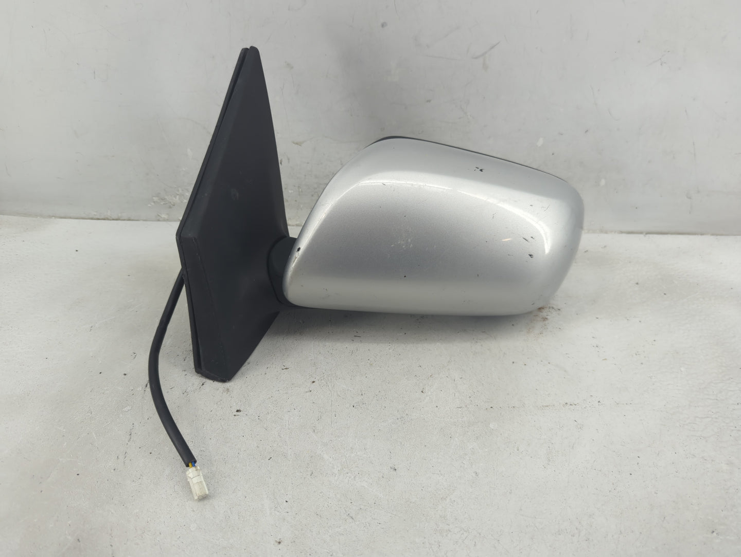 2009-2013 Toyota Corolla Driver Side View Mirror - Left Door Mirror OEM Used - Oemusedautoparts1.com