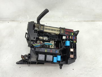 2009-2013 Toyota Corolla Fusebox Fuse Box Panel Relay Module P/N:82662-02270 Fits Fits 2009 2010 2011 2012 2013 2014 OEM Used Auto Parts