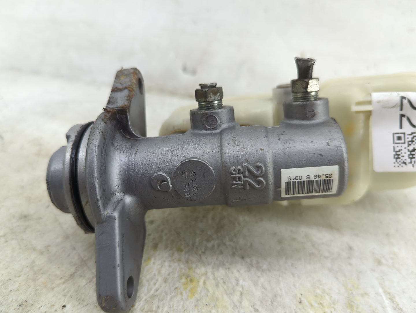 2010-2013 Toyota Corolla Brake Master Cylinder 1496722 - Oemusedautoparts1.com