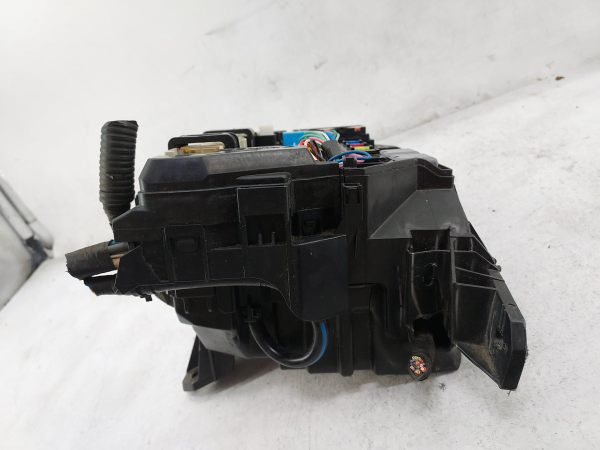 2009-2013 Toyota Corolla Fusebox Fuse Box Panel Relay Module P/N:82730-02620 9099 XB1 Fits Fits 2009 2010 2011 2012 2013 201