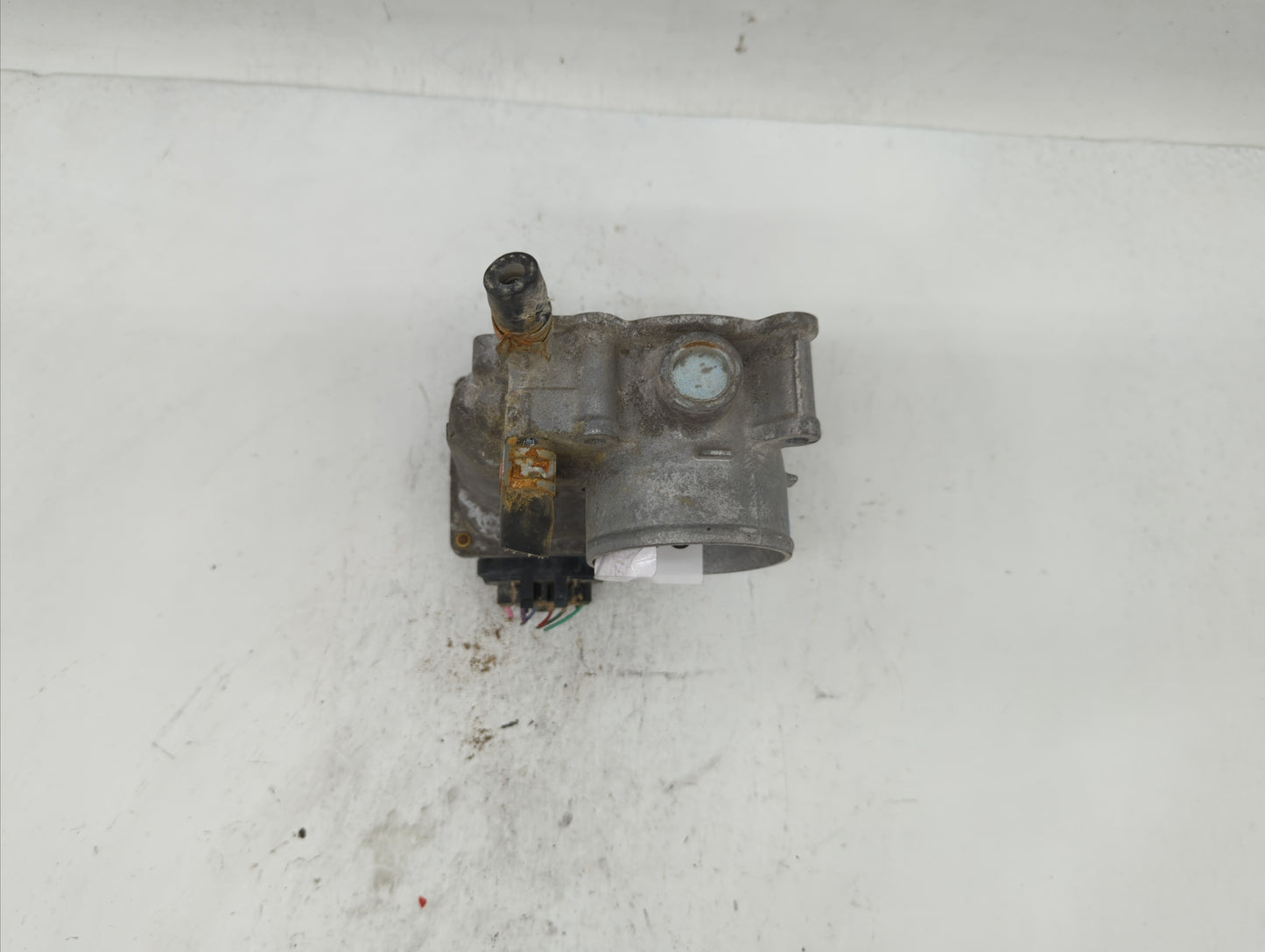 2011-2018 Toyota Corolla Throttle Body P/N:22030-0T080 Fits Fits 2011 2012 2013 2014 2015 2016 2017 2018 OEM Used Auto Parts