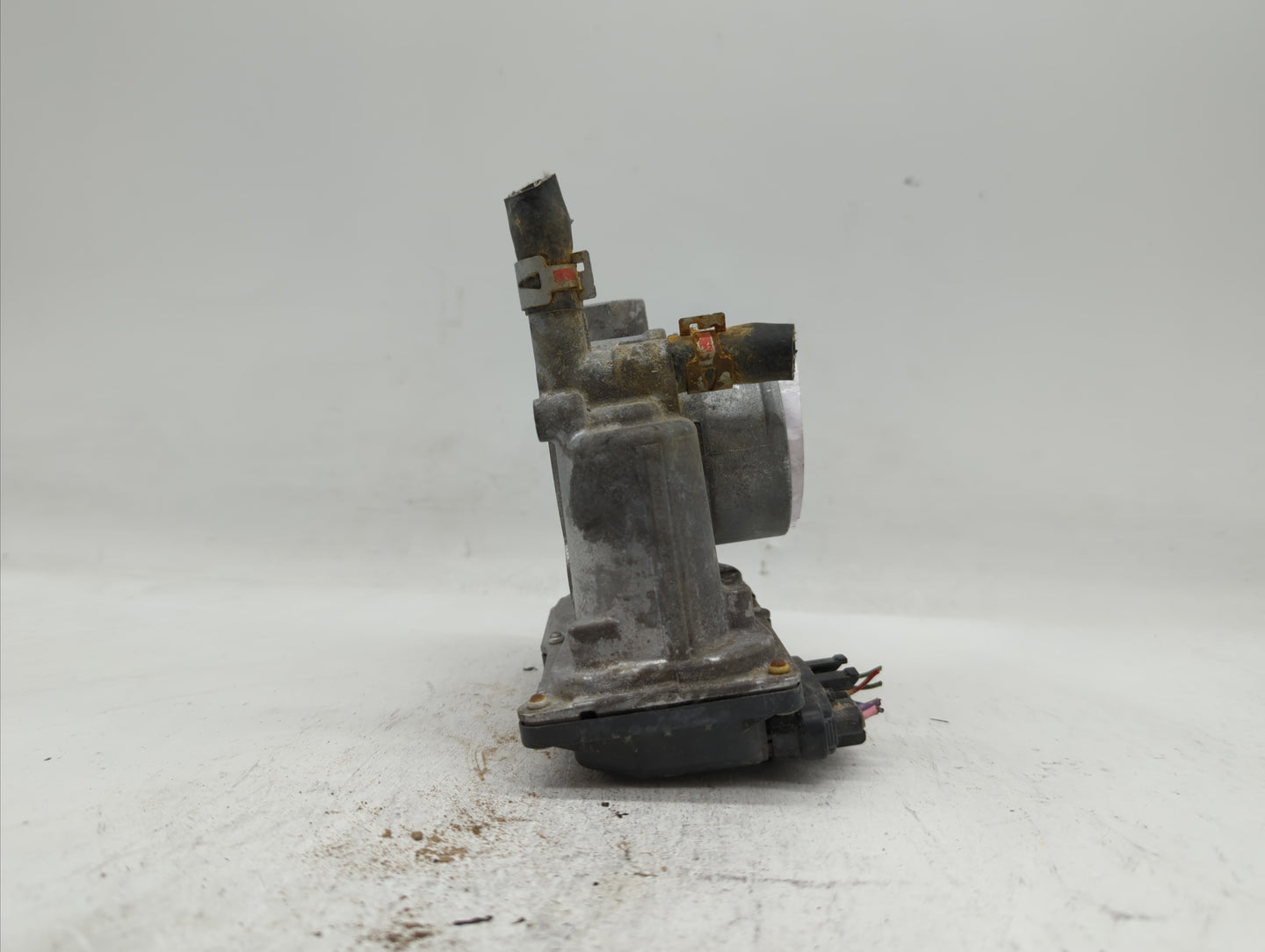 2011-2018 Toyota Corolla Throttle Body P/N:22030-0T080 Fits Fits 2011 2012 2013 2014 2015 2016 2017 2018 OEM Used Auto Parts