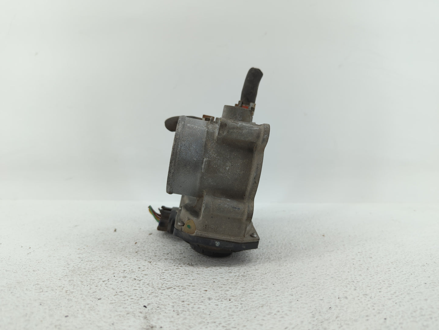 2011-2018 Toyota Corolla Throttle Body P/N:22030-0T080 Fits Fits 2011 2012 2013 2014 2015 2016 2017 2018 OEM Used Auto Parts