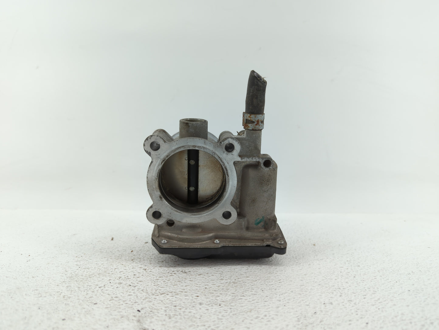 2011-2018 Toyota Corolla Throttle Body P/N:22030-0T080 Fits Fits 2011 2012 2013 2014 2015 2016 2017 2018 OEM Used Auto Parts