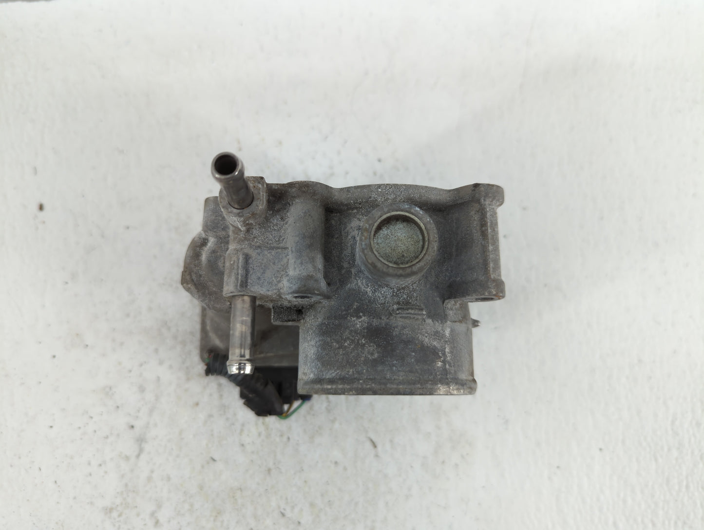 2011-2018 Toyota Corolla Throttle Body P/N:22030-0T080 Fits Fits 2011 2012 2013 2014 2015 2016 2017 2018 OEM Used Auto Parts