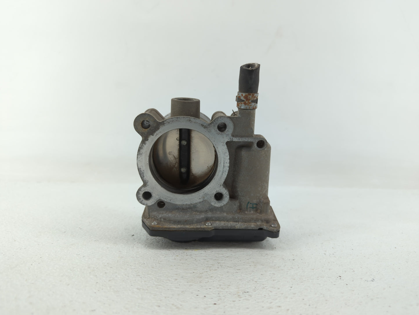 2011-2018 Toyota Corolla Throttle Body P/N:22030-0T080 Fits Fits 2011 2012 2013 2014 2015 2016 2017 2018 OEM Used Auto Parts