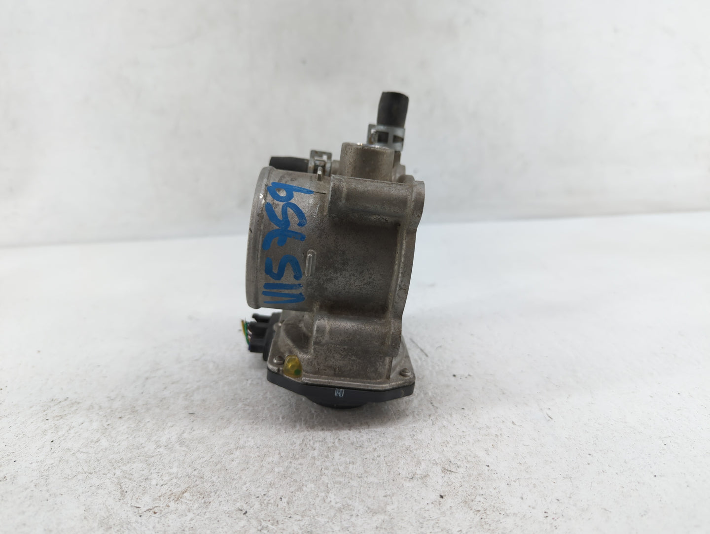 2011-2019 Toyota Corolla Throttle Body P/N:22030-0T080 Fits Fits 2011 2012 2013 2014 2015 2016 2017 2018 2019 OEM Used Auto 