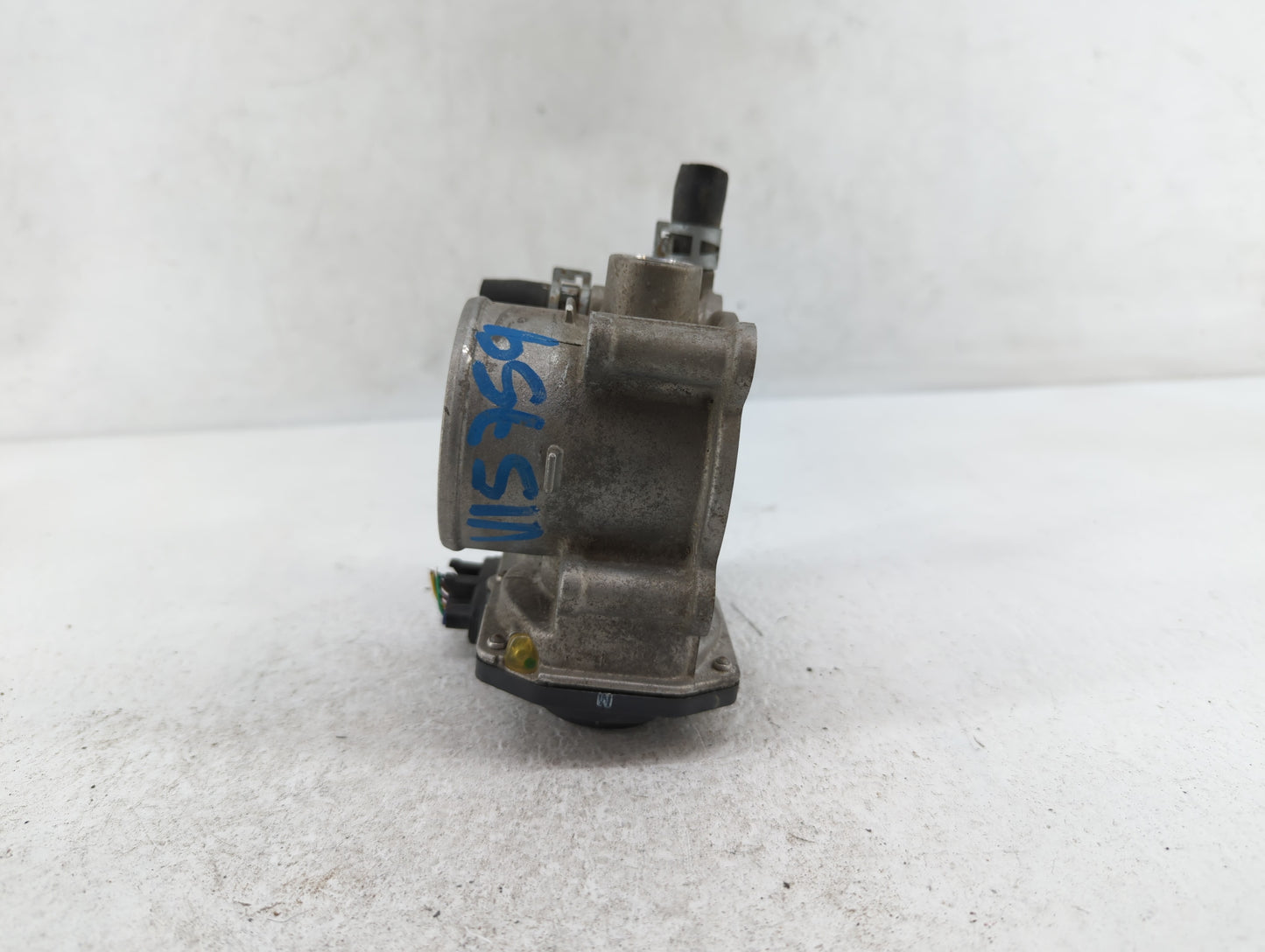 2011-2019 Toyota Corolla Throttle Body P/N:22030-0T080 Fits Fits 2011 2012 2013 2014 2015 2016 2017 2018 2019 OEM Used Auto 