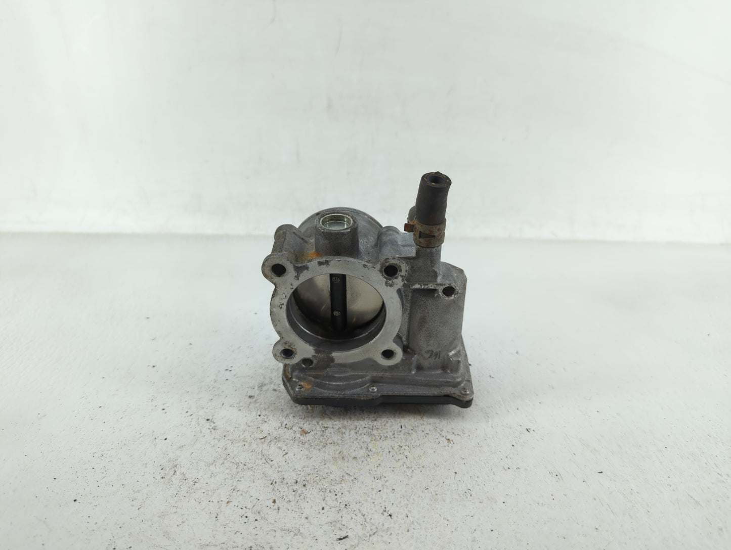 2011-2019 Toyota Corolla Throttle Body P/N:22030-0T080 Fits Fits 2011 2012 2013 2014 2015 2016 2017 2018 2019 OEM Used Auto 