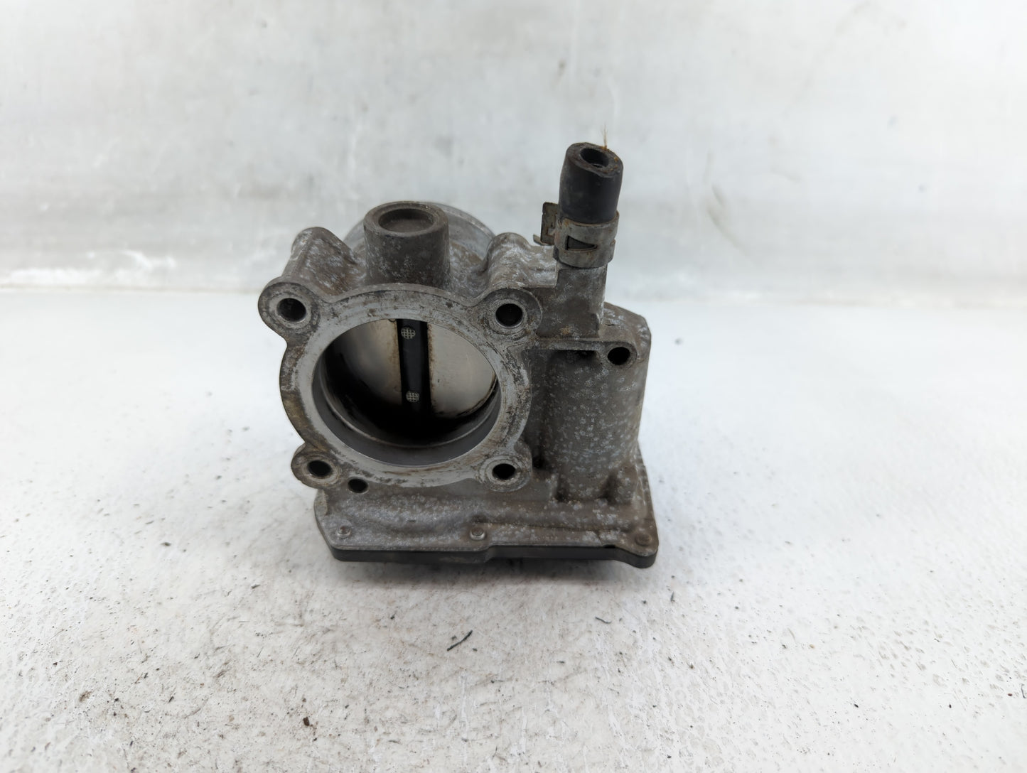 2011-2019 Toyota Corolla Throttle Body P/N:22030-0T080 Fits Fits 2011 2012 2013 2014 2015 2016 2017 2018 2019 OEM Used Auto 