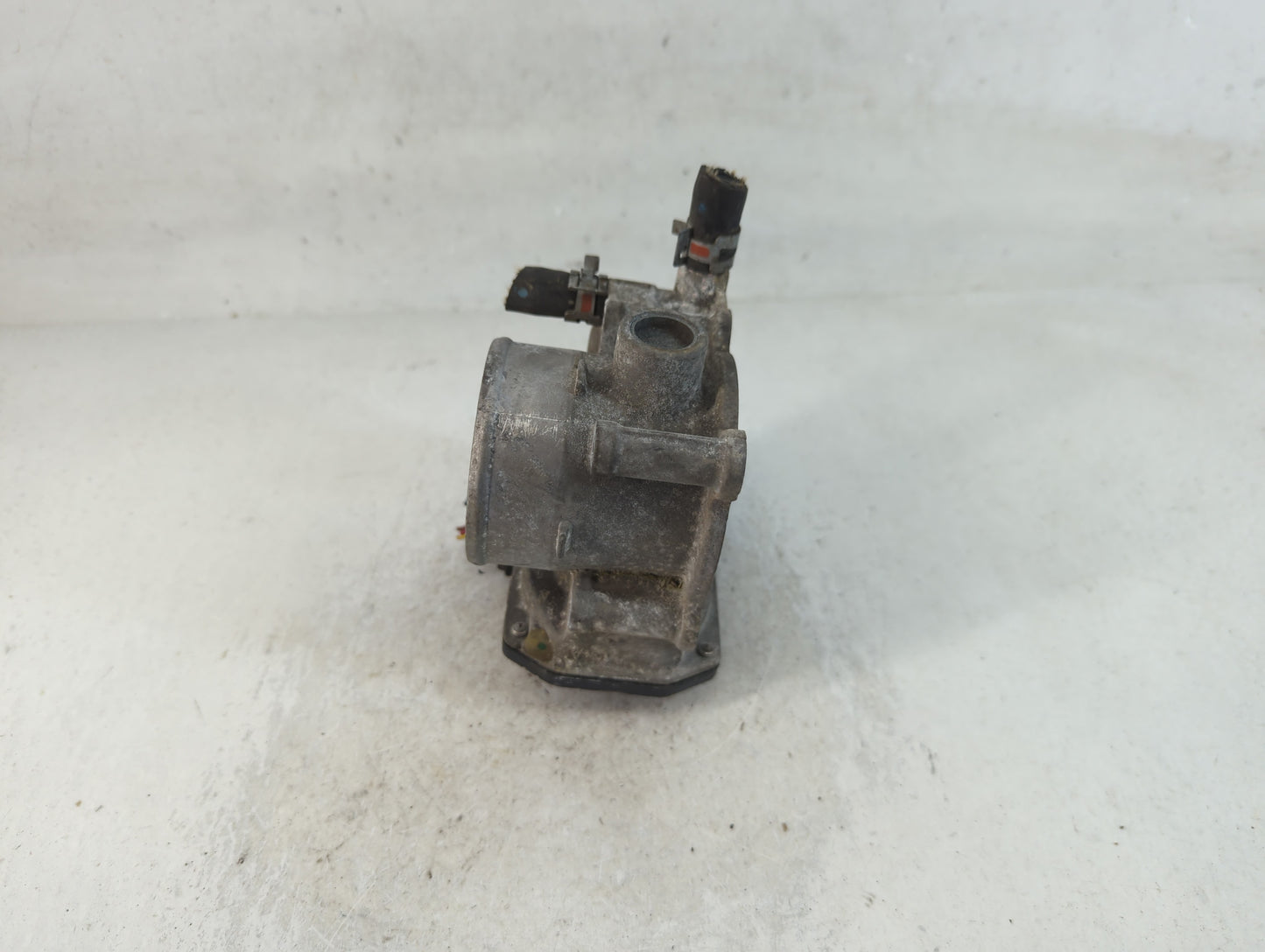 2011-2019 Toyota Corolla Throttle Body P/N:22030-0T080 Fits Fits 2011 2012 2013 2014 2015 2016 2017 2018 2019 OEM Used Auto 