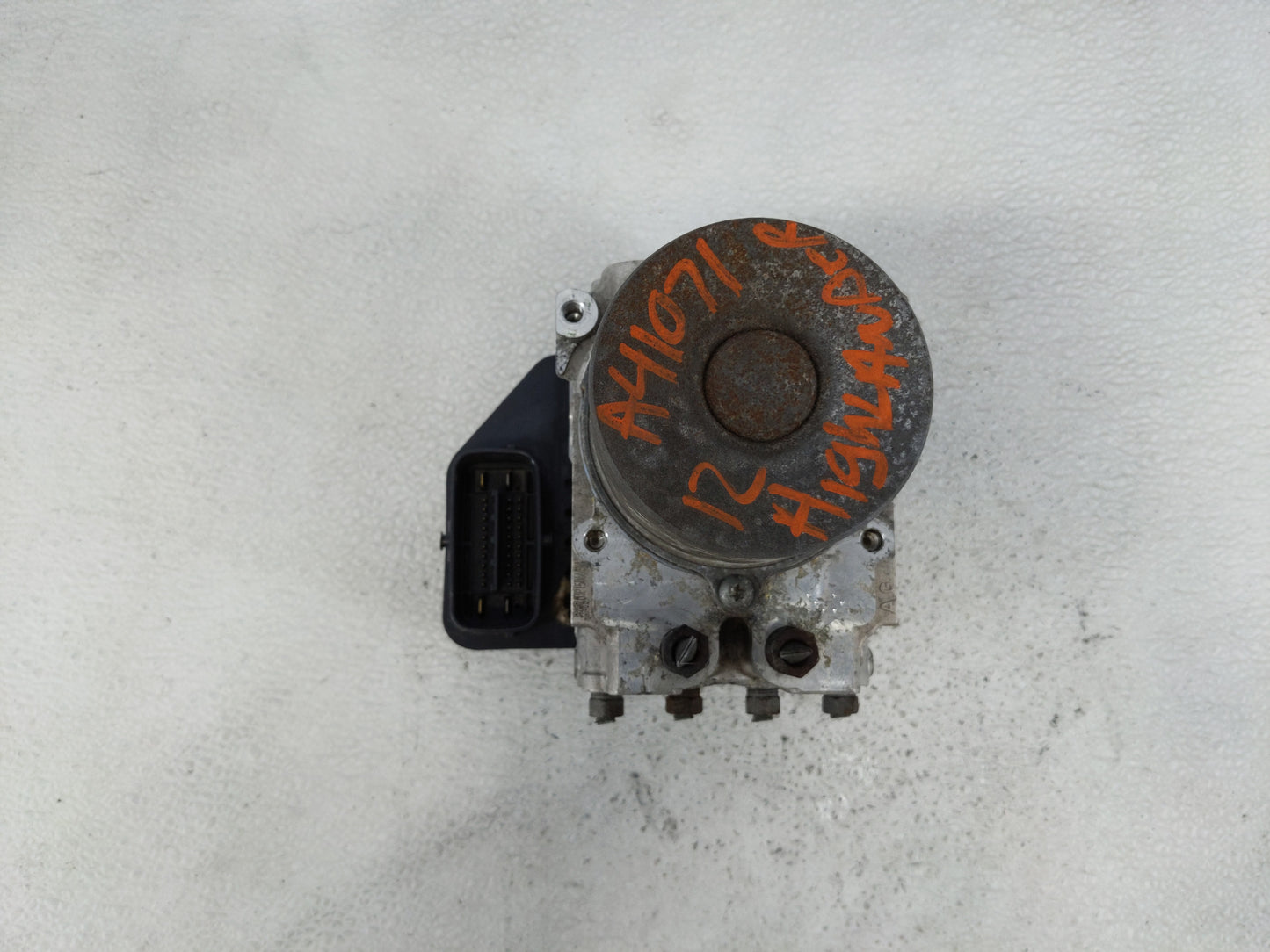 2011-2013 Toyota Highlander ABS Pump Control Module Replacement P/N:44540-0E201 133800-5740, 89541-48252 Fits Fits 2011 2012