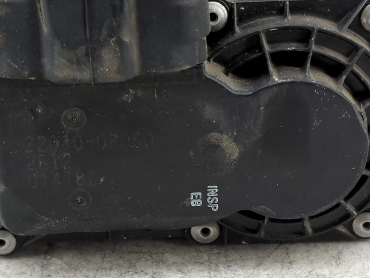 2008-2016 Toyota Highlander Throttle Body P/N:22030-0P050 Fits OEM Used Auto Parts - Oemusedautoparts1.com