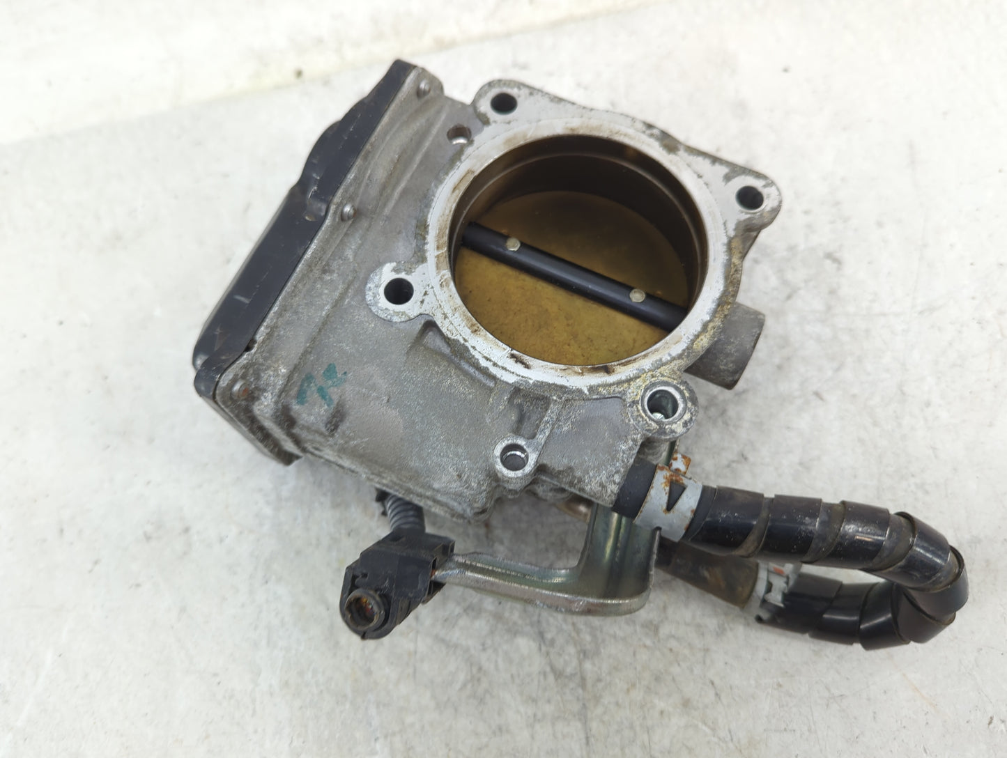 2008-2016 Toyota Highlander Throttle Body P/N:22030-0P050 Fits OEM Used Auto Parts - Oemusedautoparts1.com