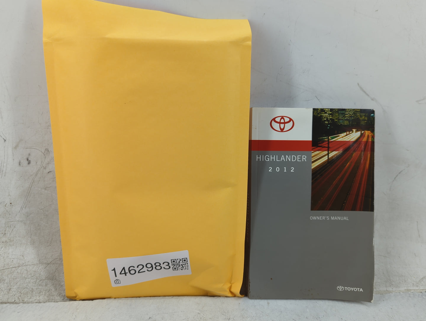 2012 Toyota Highlander Owners Manual Book Guide P/N:OM48A09U 01999-48A09 OEM Used Auto Parts - Oemusedautoparts1.com