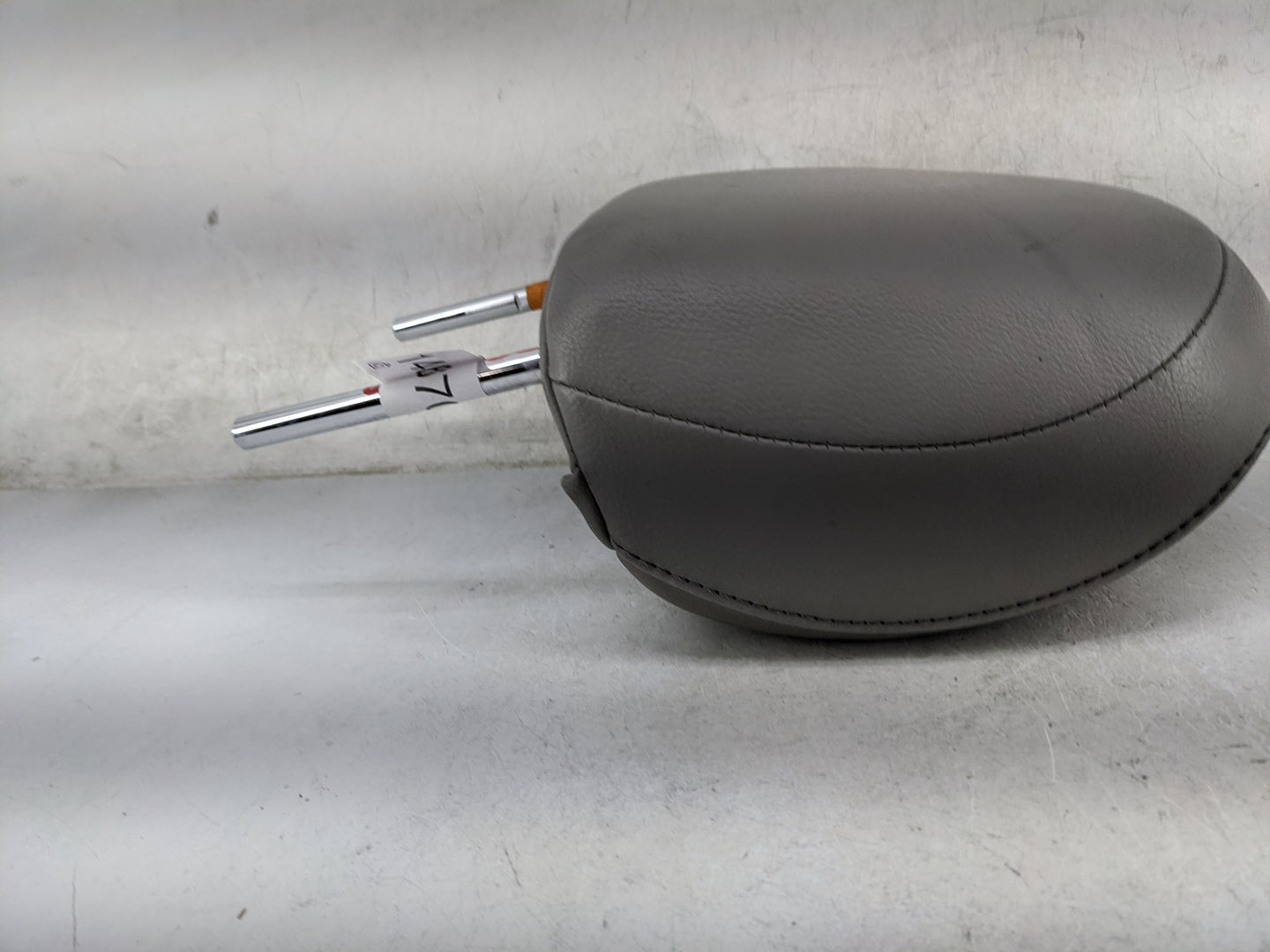 2011-2013 Toyota Highlander Headrest Head Rest Front Driver Passenger Seat Fits Fits 2011 2012 2013 OEM Used Auto Parts - Oe