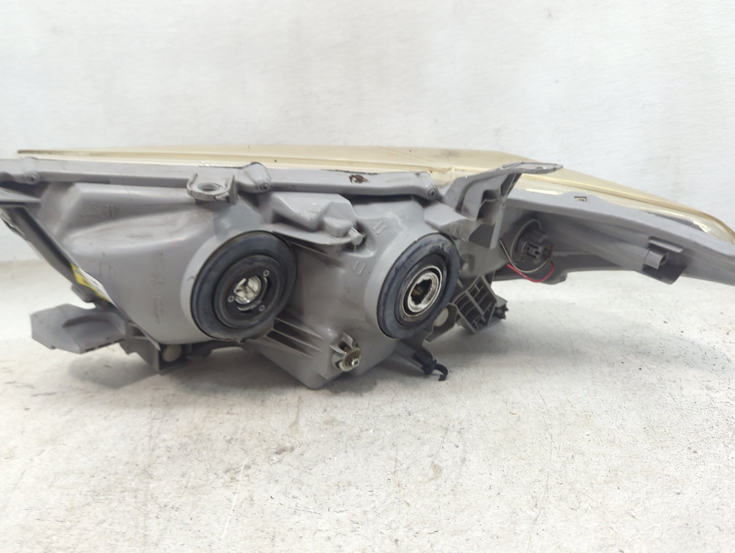 2011 Toyota Highlander Passenger Right Oem Head Light Headlight Lamp - Oemusedautoparts1.com