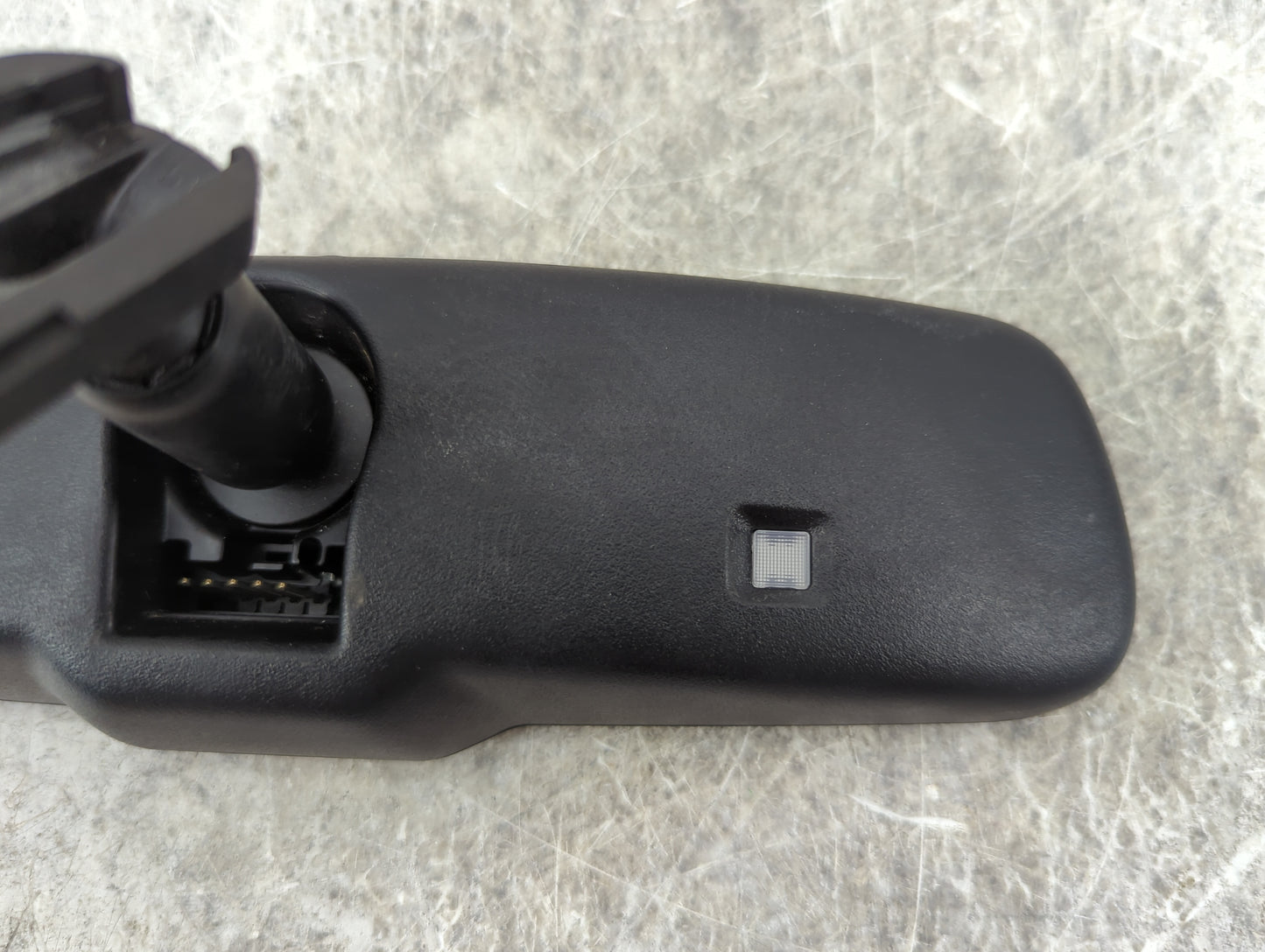 2011-2016 Toyota Highlander Interior Rear View Mirror Replacement OEM P/N:015892 GNTX-455 Fits OEM Used Auto Parts - Oemused