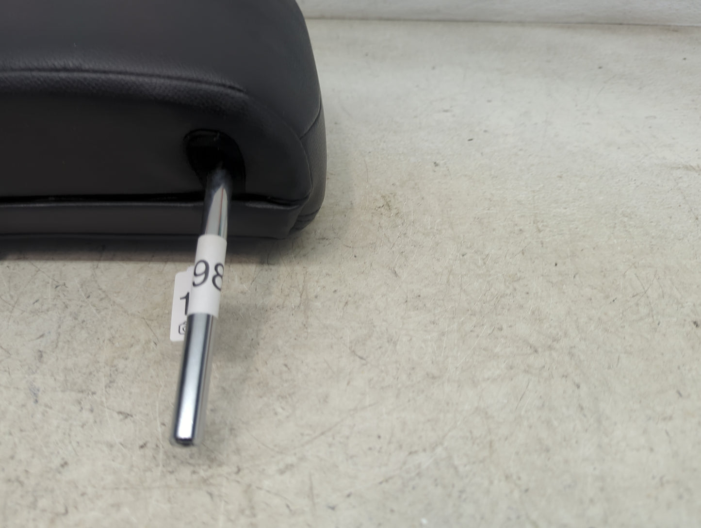 2012 Toyota Highlander Headrest Head Rest Front Driver Passenger Seat Fits OEM Used Auto Parts - Oemusedautoparts1.com