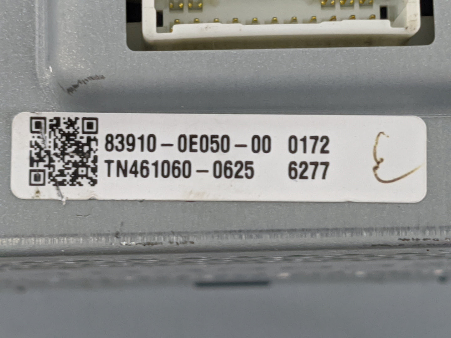 2011-2013 Toyota Highlander Information Display Screen 1483393 - Oemusedautoparts1.com